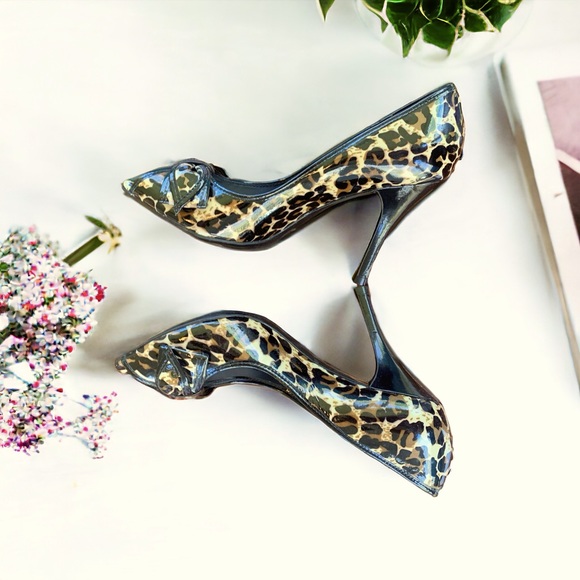 BCBGirls leopard heels - Picture 4 of 9